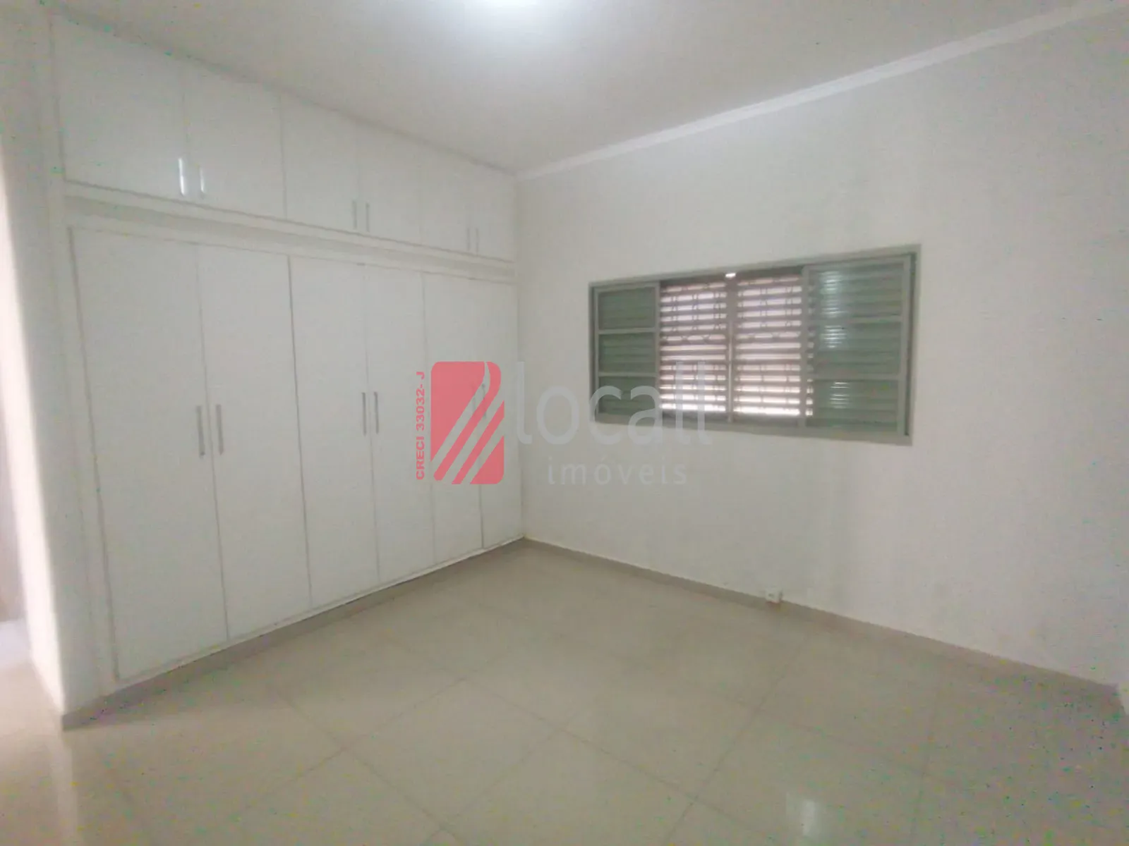 Casa com 3 quartos para aluguel, 200m² — foto 5 de 16