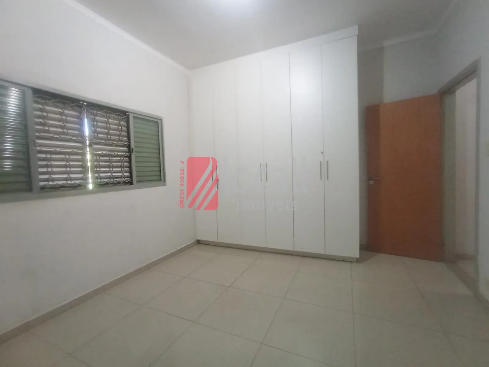 Casa com 3 quartos para aluguel, 200m² — foto 9 de 16