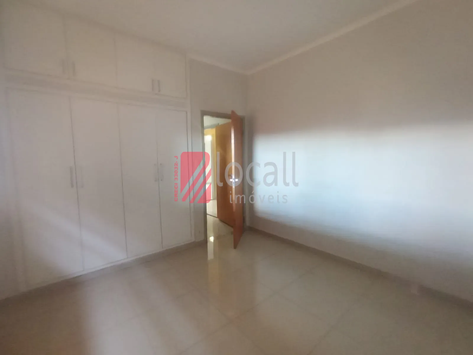 Casa com 3 quartos para aluguel, 200m² — foto 10 de 16