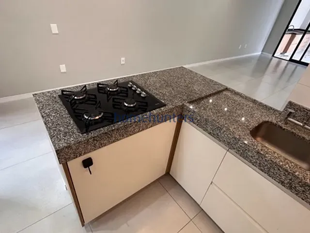 Casa com 121m² 2 quartos e 3 banheiros, para alugar, no bairro Nova Campinas em Campinas