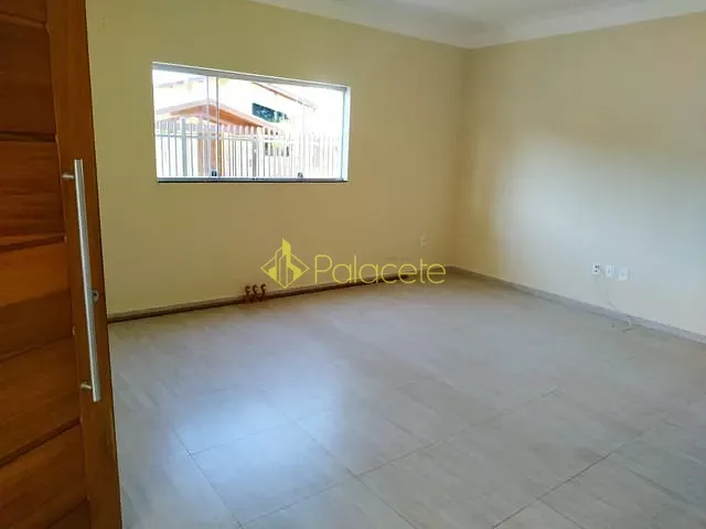 Casa com 860m² 4 quartos e 5 banheiros, à venda, no bairro Quiririm em Taubaté