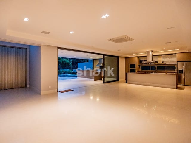 Casa com 585m² 5 quartos e 7 banheiros, à venda, no bairro Alphaville em Santana de Parnaíba