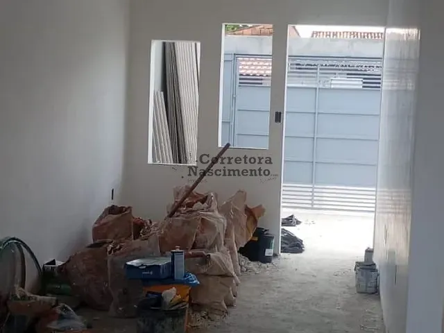 Casa com 126m² 2 quartos e 1 banheiro, à venda, no bairro Jardim Santa Marina em Jacareí