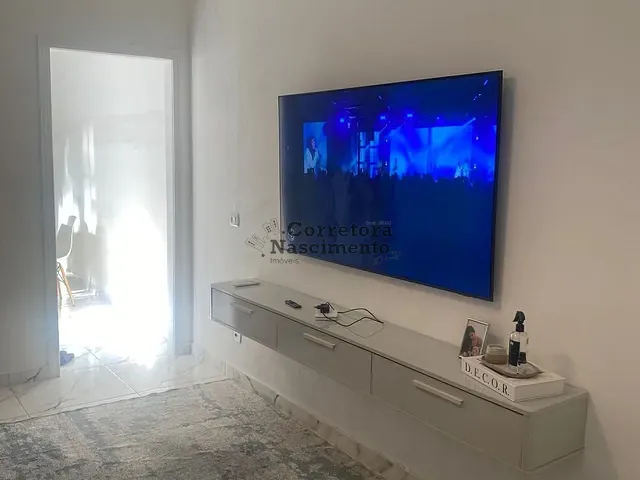 Casa 2 quartos e 2 banheiros, à venda, no bairro Jardim Califórnia em Jacareí