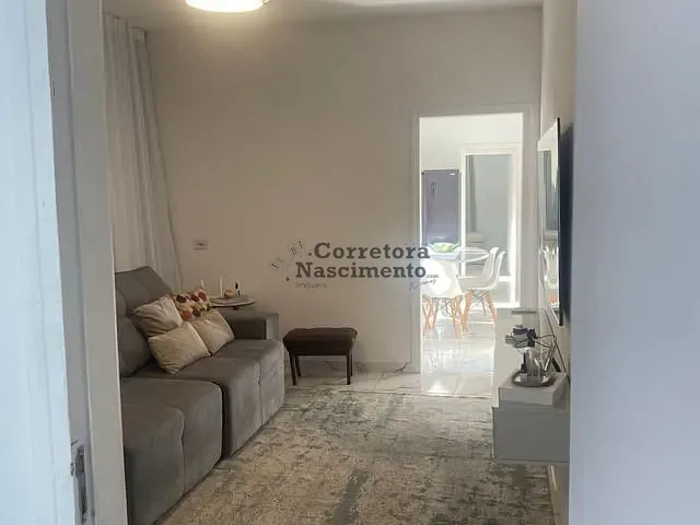 Casa 2 quartos e 2 banheiros, à venda, no bairro Jardim Califórnia em Jacareí