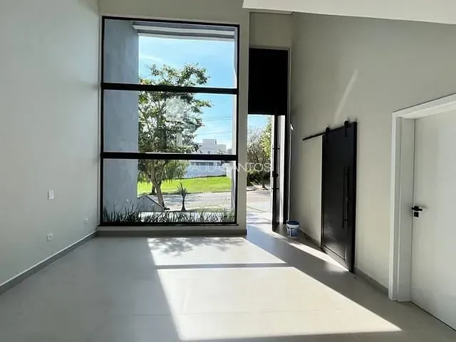 Casa com 250m² 4 quartos e 4 banheiros, à venda, no bairro Cajuru do Sul em Sorocaba