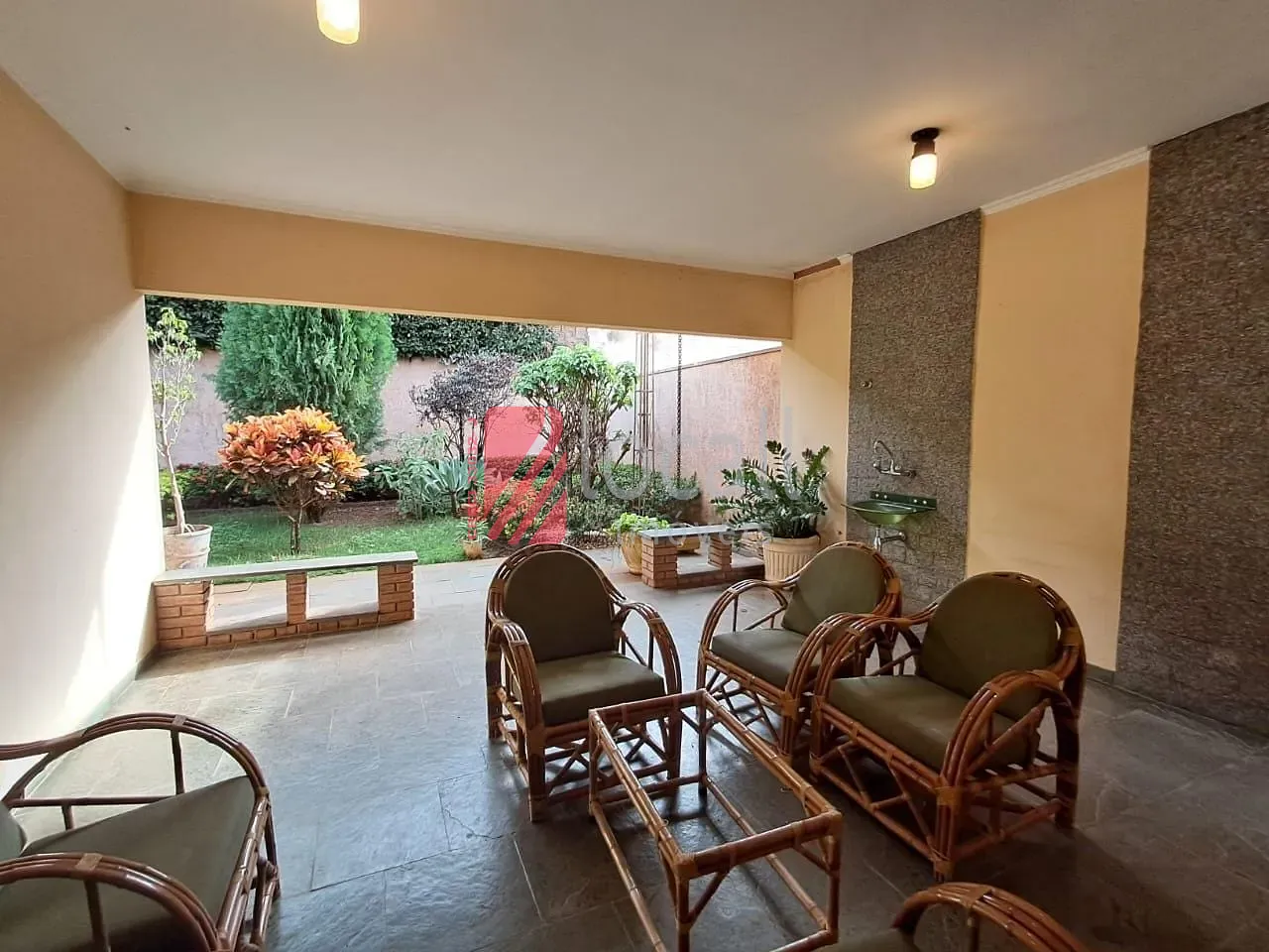 Casa com 4 quartos à venda, 268m² — foto 1 de 25