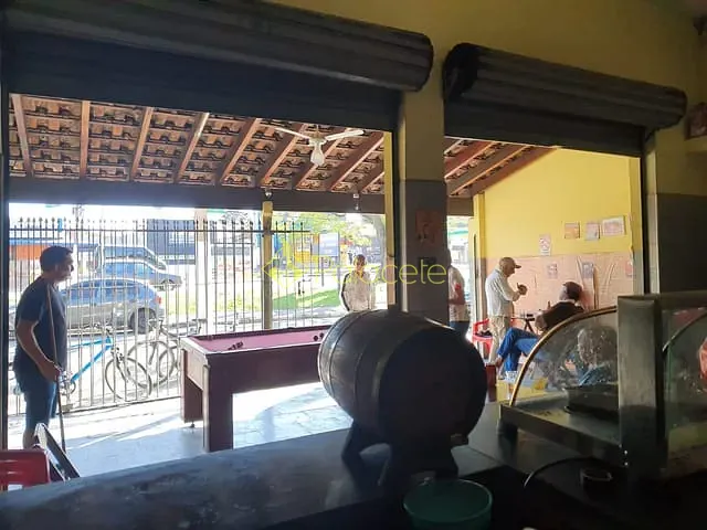Casa com 300m², à venda, no bairro Alto do Cardoso em Pindamonhangaba