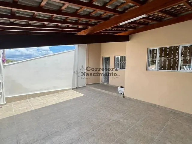 Casa 3 quartos e 2 banheiros, à venda, no bairro Jardim Sant'Anna do Pedregulho em Jacareí
