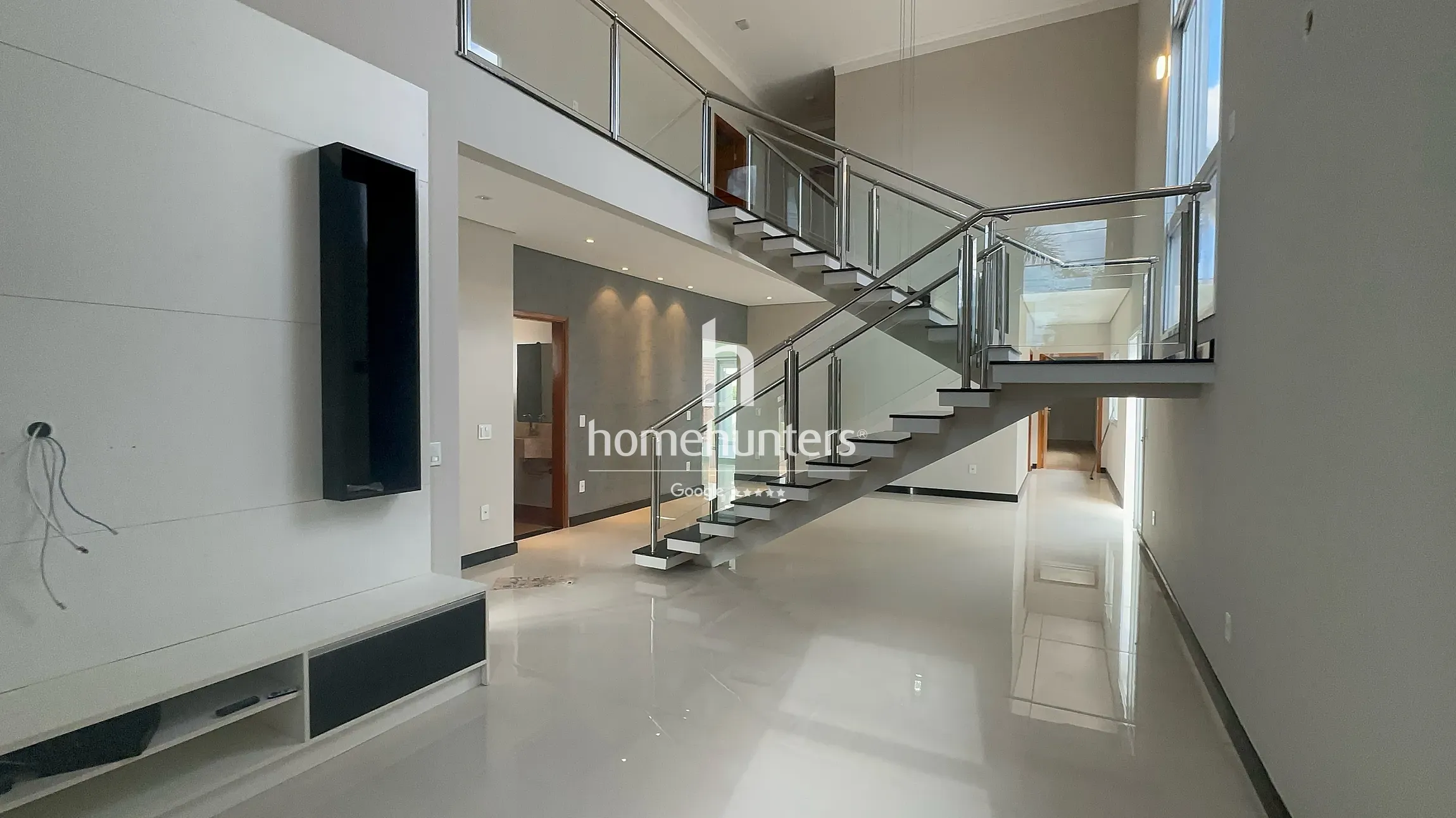 Casa, 5 quartos, 285 m² - Foto 1