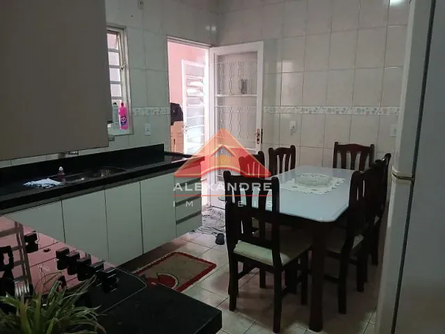 Casa com 125m² 2 quartos e 1 banheiro, à venda, no bairro Jardim Satélite em São José dos Campos