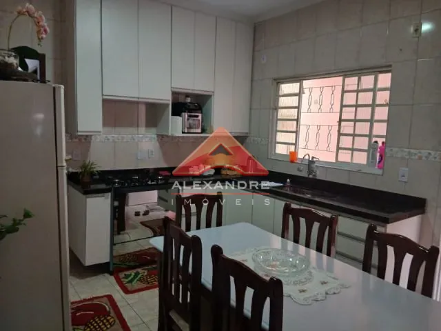 Casa com 125m² 2 quartos e 1 banheiro, à venda, no bairro Jardim Satélite em São José dos Campos