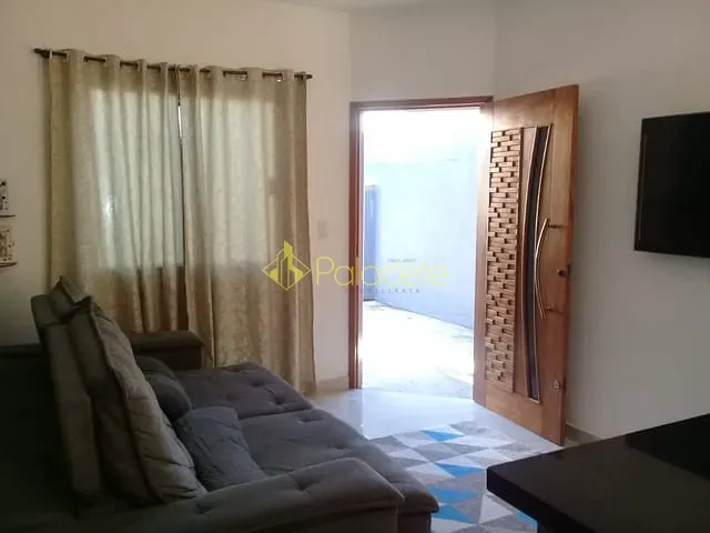 Casa com 125m² 3 quartos e 3 banheiros, à venda, no bairro Residencial Mombaça em Pindamonhangaba