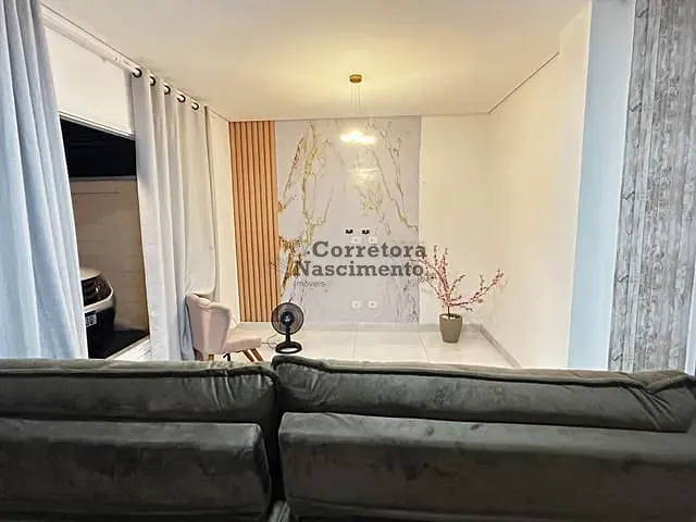 Casa 3 quartos e 3 banheiros, para alugar, no bairro Jardim Santa Maria em Jacareí