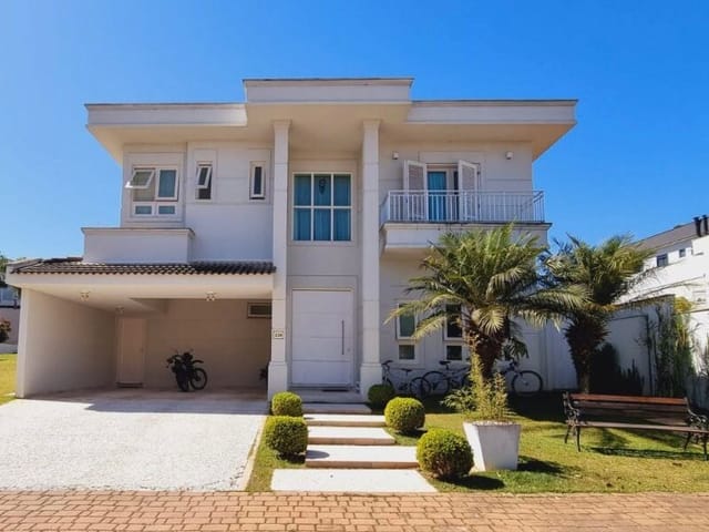 Casa com 420m² 4 quartos e 4 banheiros, à venda, no bairro Alphaville em Santana de Parnaíba