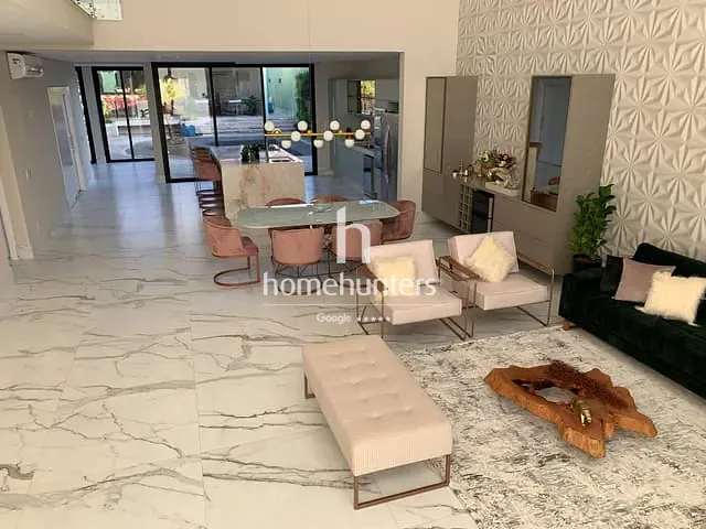 Casa 3 quartos e 5 banheiros, à venda, no bairro Parque Brasil 500 em Paulínia