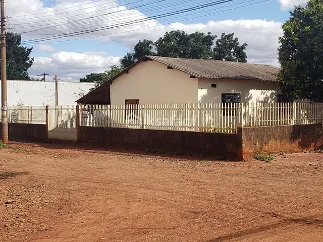 Casa com 436m² 2 quartos e 1 banheiro, para alugar, no bairro Bosque Santa Mônica em Campo Grande