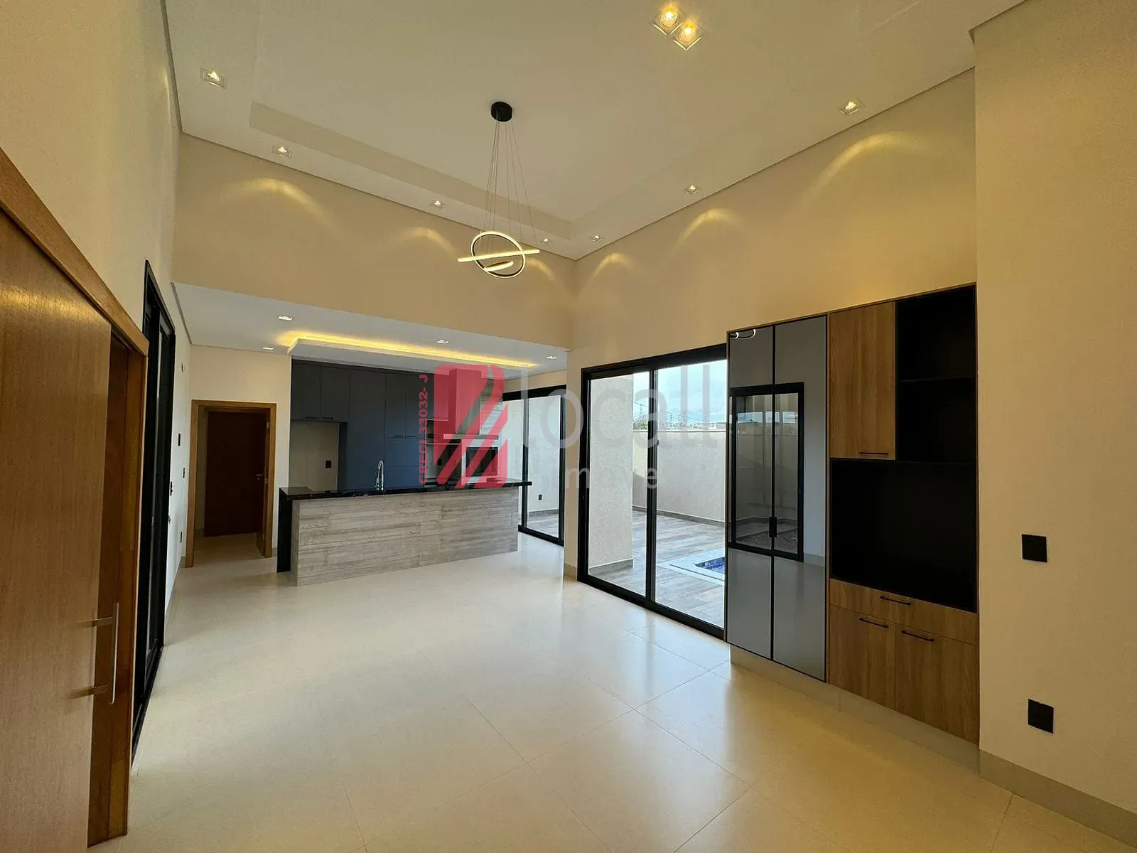 Casa de Condomínio com 3 quartos para aluguel, 170m² — foto 1 de 28