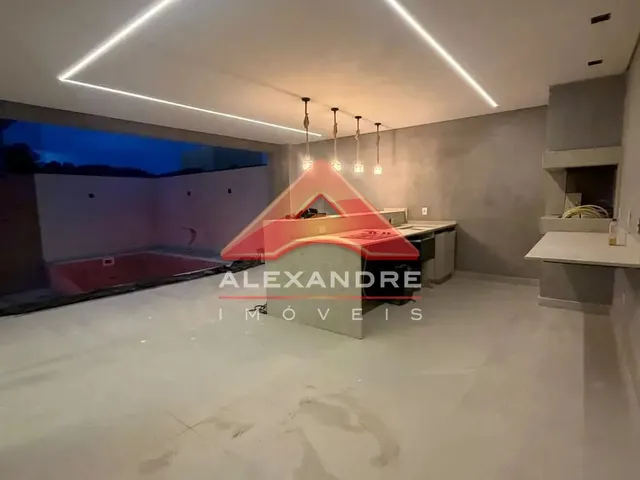 Casa com 10m² 4 quartos e 1 banheiro, à venda, no bairro Condominio Residencial Mantiqueira em São José Dos Campos