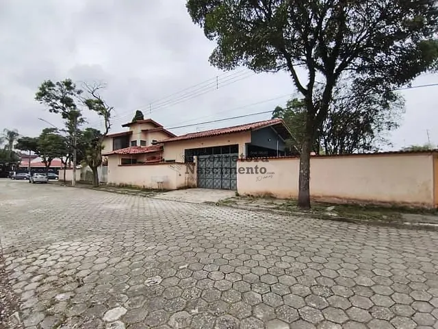 Casa com 580m² 5 quartos e 5 banheiros, à venda, no bairro Jardim Flórida em Jacareí