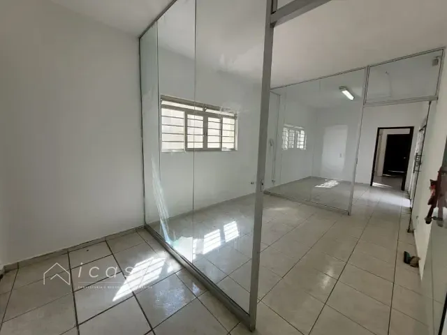 Casa com 232m² 4 quartos e 1 banheiro, à venda, no bairro Vila Resende em Caçapava