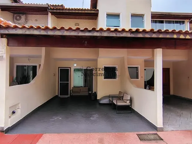 Casa com 125m² 2 quartos e 3 banheiros, à venda, no bairro Jardim Califórnia em Jacareí