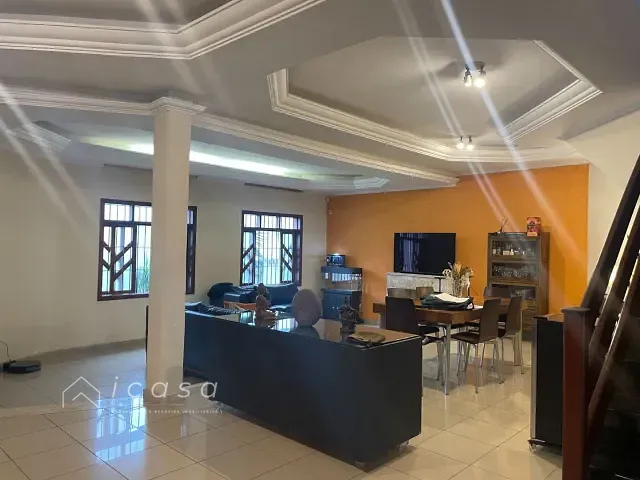 Casa com 499m² 3 quartos e 5 banheiros, à venda, no bairro Jardim Alvorada em São José dos Campos