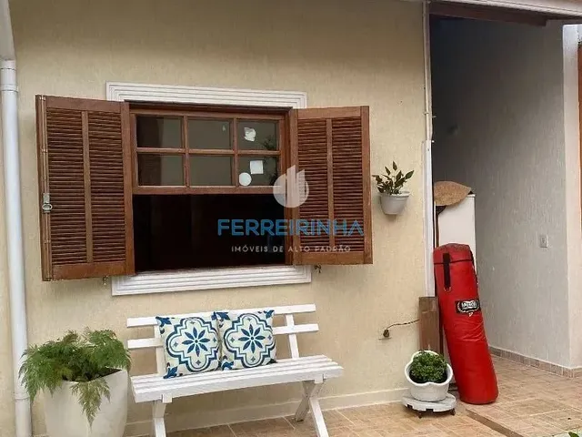 Casa com 250m² 4 quartos e 3 banheiros, à venda, no bairro Urbanova em São José Dos Campos