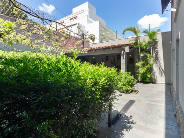Casa com 350m² 4 quartos e 4 banheiros, à venda, no bairro Jardim Paulistano em São Paulo