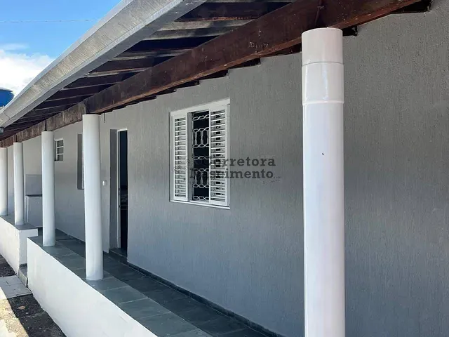 Casa 2 quartos e 2 banheiros, à venda, no bairro Cidade Nova Jacareí em Jacareí