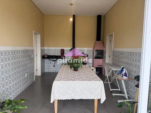 Casa com 508m² 5 quartos e 4 banheiros, à venda, no bairro Condomínio Residencial Mirante do Vale em Jacareí