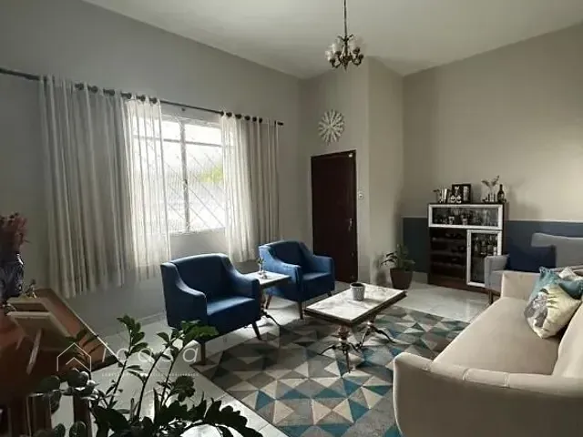 Casa com 417m² 4 quartos e 2 banheiros, à venda, no bairro Campos Elíseos em Taubaté
