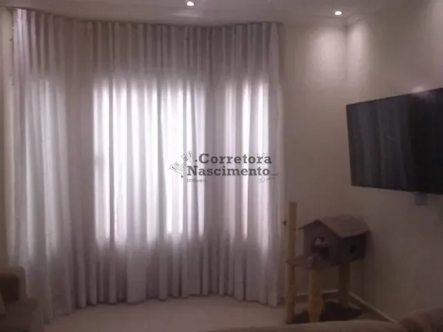 Casa com 257m² 3 quartos e 2 banheiros, à venda, no bairro Parque Santo Antônio em Jacareí