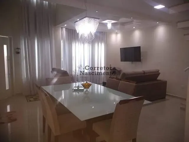 Casa com 257m² 3 quartos e 2 banheiros, à venda, no bairro Parque Santo Antônio em Jacareí