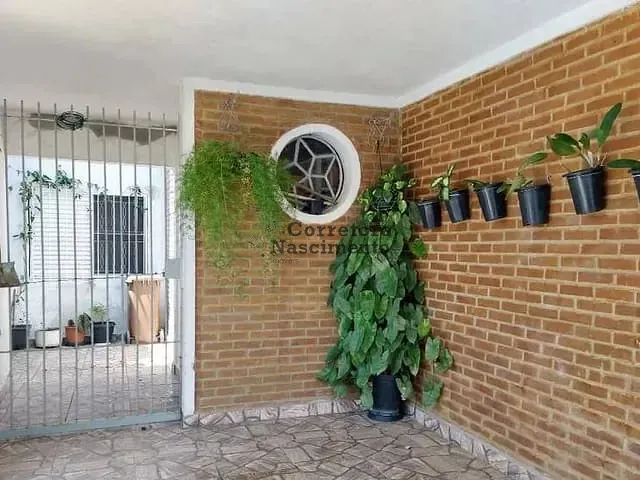 Casa com 217m² 2 quartos e 1 banheiro, à venda ou para alugar, no bairro Centro em Jacareí