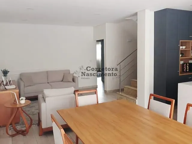 Casa com 250m² 3 quartos e 4 banheiros, à venda ou para alugar, no bairro Jardim Crystal Park em Jacareí