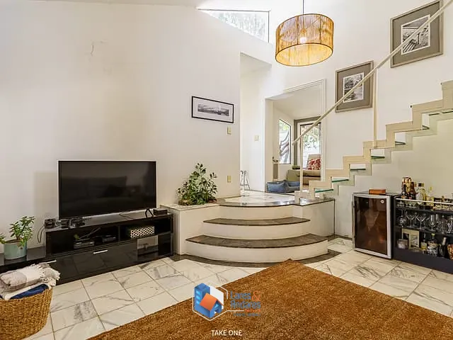 Casa com 500m² 1 quarto e 2 banheiros, à venda, no bairro Loteamento Caminhos de São Conrado (Sousas) em Campinas