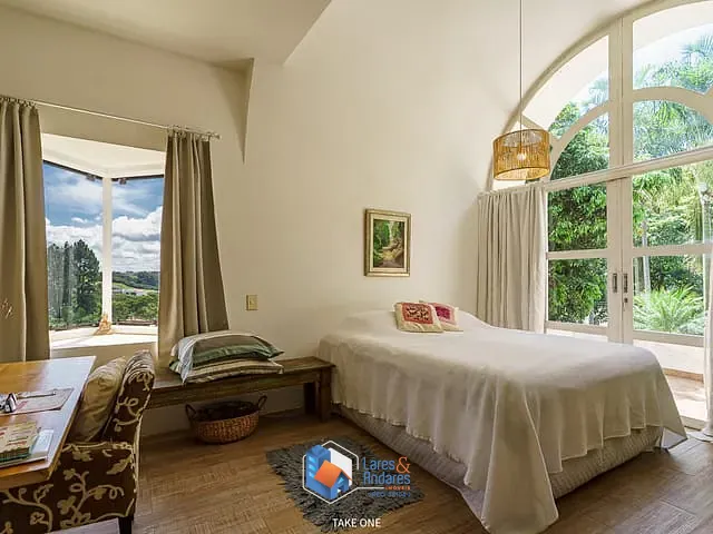 Casa com 500m² 1 quarto e 2 banheiros, à venda, no bairro Loteamento Caminhos de São Conrado (Sousas) em Campinas