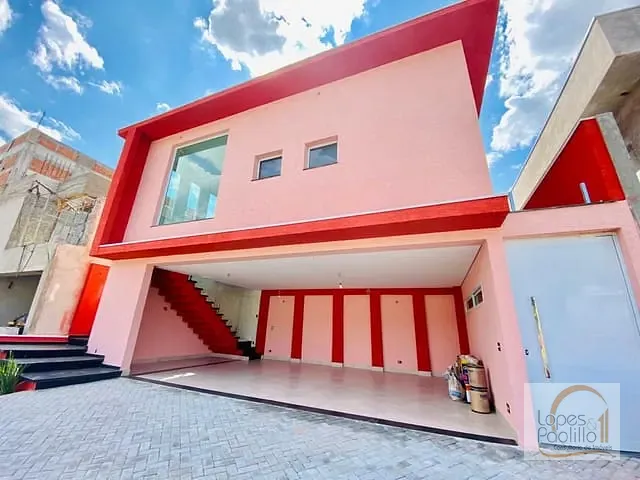 Casa com 360m² 3 quartos e 3 banheiros, à venda, no bairro Rio Abaixo em Atibaia