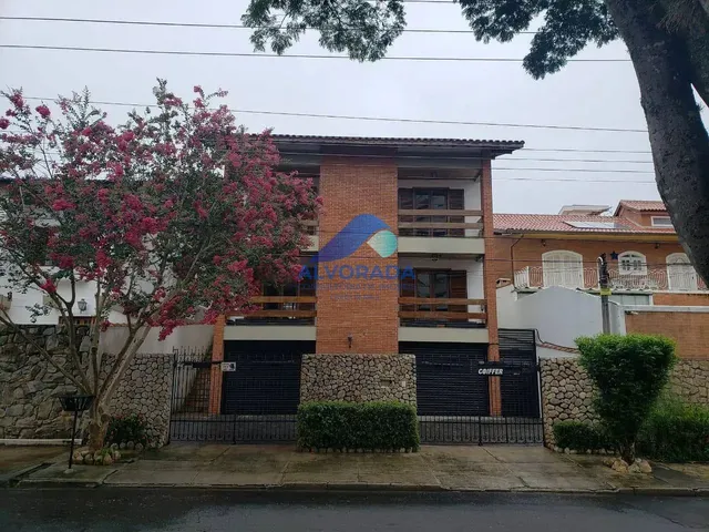 Casa com 10m² 4 quartos e 3 banheiros, à venda ou para alugar, no bairro Jardim Esplanada em São José Dos Campos