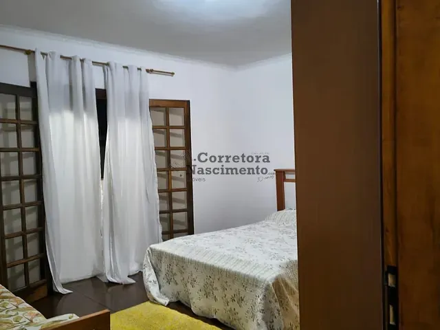 Casa 6 quartos e 3 banheiros, à venda, no bairro Cidade Jardim em Jacareí