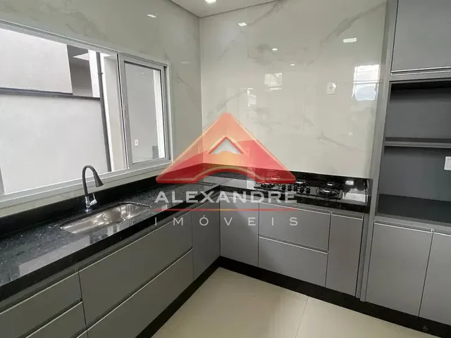 Casa com 10m² 3 quartos e 1 banheiro, à venda, no bairro Terras do Vale em Caçapava