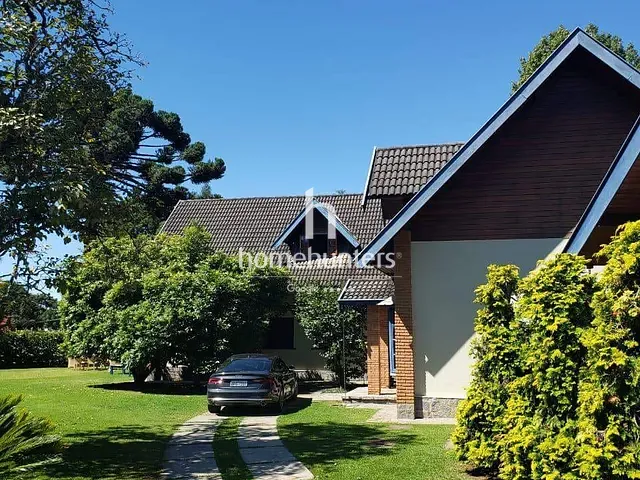 Casa com 1197m² 6 quartos e 7 banheiros, à venda, no bairro Vila Capivari em Campos do Jordão