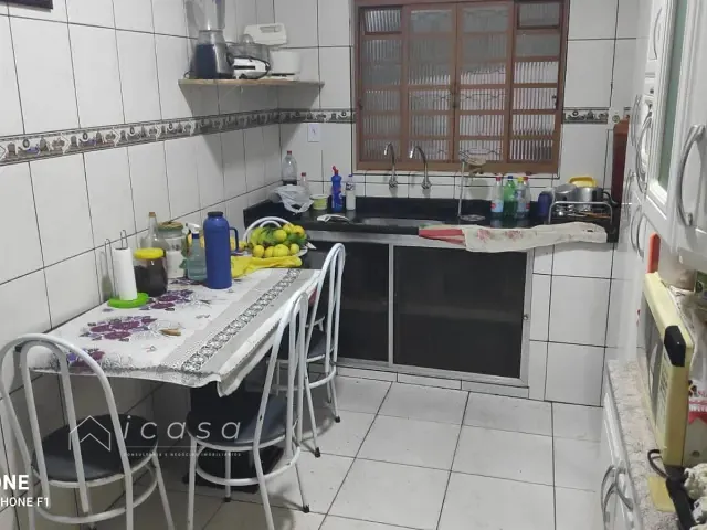Casa com 200m² 6 quartos e 4 banheiros, à venda, no bairro Jardim da Granja em São José dos Campos