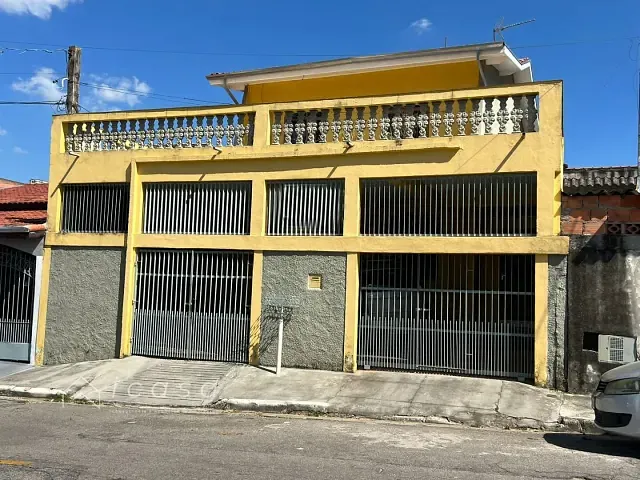 Casa com 200m² 6 quartos e 4 banheiros, à venda, no bairro Jardim da Granja em São José dos Campos