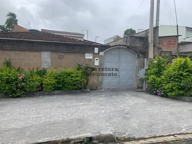 Casa com 354m² 4 quartos e 1 banheiro, à venda, no bairro Jardim Santo Antônio da Boa Vista em Jacareí