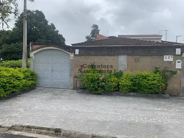 Casa com 354m² 4 quartos e 1 banheiro, à venda, no bairro Jardim Santo Antônio da Boa Vista em Jacareí