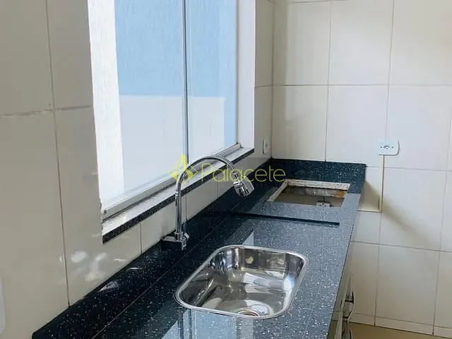 Casa 2 quartos e 1 banheiro, à venda, no bairro Jardim Gurilândia em Taubaté