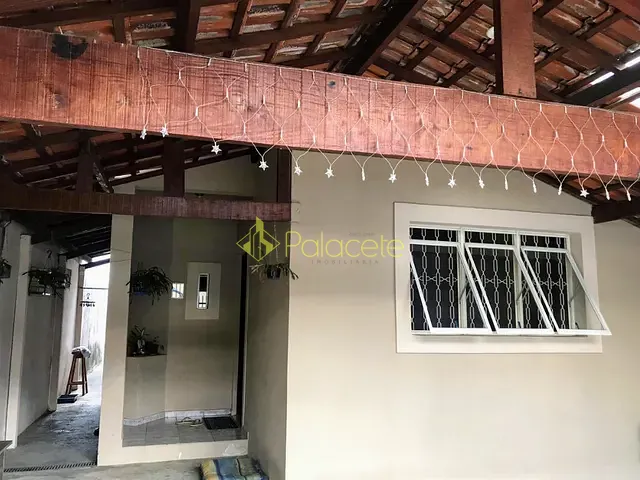 Casa 2 quartos e 1 banheiro, à venda, no bairro Parque São Domingos em Pindamonhangaba