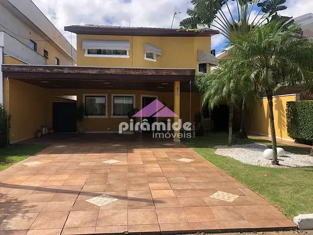 Casa com 360m² 3 quartos e 5 banheiros, à venda, no bairro Vila Branca em Jacareí